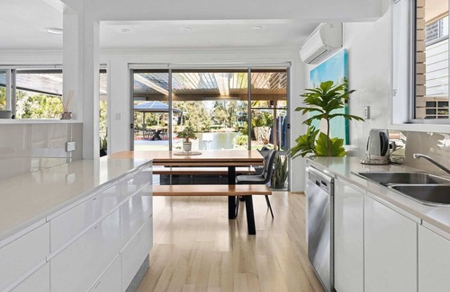Chittaway Point House | Pelican House/Heated Pool/Kayaks/Boat Ramp
