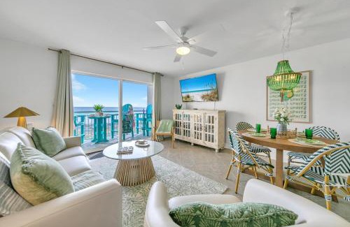 Fort Walton Beach Apartment | Pelican Isle 215 The Emerald Spritz