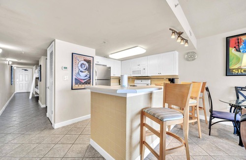 Fort Walton Beach Condo | Pelican Isle 404 - 1 bedroom/2 bath w/hall bunks - sleeps 6 - OCEAN VIEW