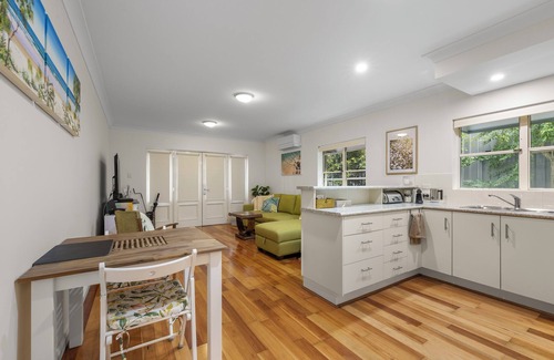 South West Rocks Cabin | Pelican Pad - Full Linen * Air Cond * Fantastic Location * BBQ * Wifi *