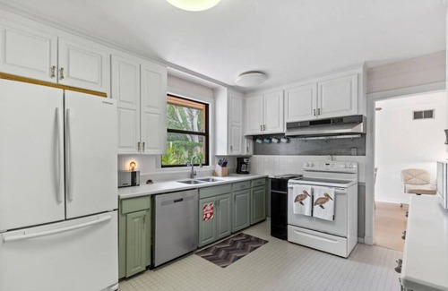 St. Augustine House | Pelican Paradise - Beach and History