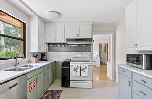 St. Augustine House | Pelican Paradise - Beach and History