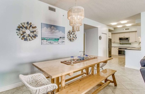 Navarre Beach Condo | Pelican Penthouse - Beach Colony West PH 17D
