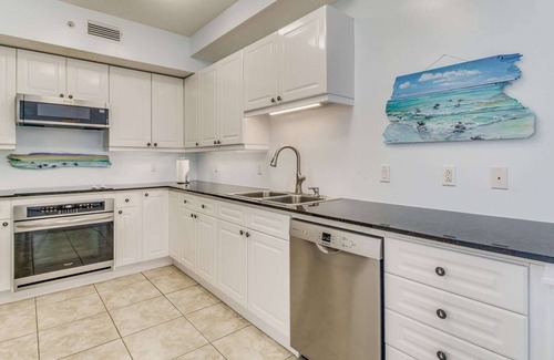 Navarre Beach Condo | Pelican Penthouse - Beach Colony West PH 17D
