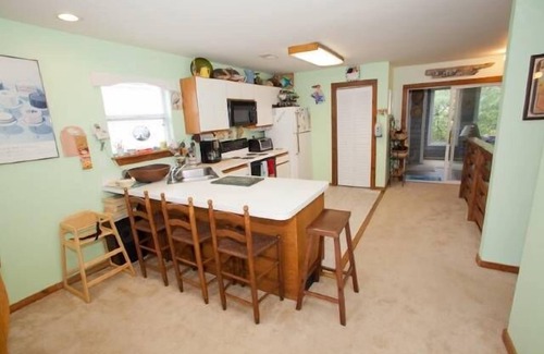 Northeast Virginia Beach Condo | Pelican Perch (Rear Unit)