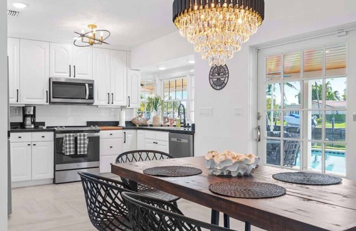 Cypress Lakes Villa | Pelican Point - Waterfront Villa with View, Pool & Boat Rental