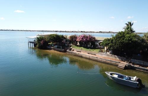 Babbage Island Apartment | Pelican Point Waterfront Resort