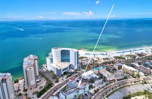 Clearwater Beach Hotel | Pelican Pointe