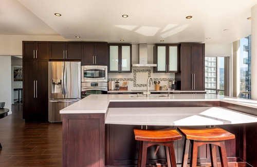 Coal Harbour Apartment | Pelican's Peak Sub-Penthouse