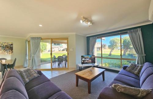 Kalbarri Villa | Pelican Shore Villa 22 - Kalbarri WA