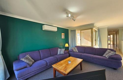 Kalbarri Villa | Pelican Shore Villa 22 - Kalbarri WA