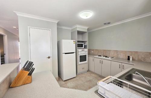 Kalbarri Villa | Pelican Shore Villa 22 - Kalbarri WA