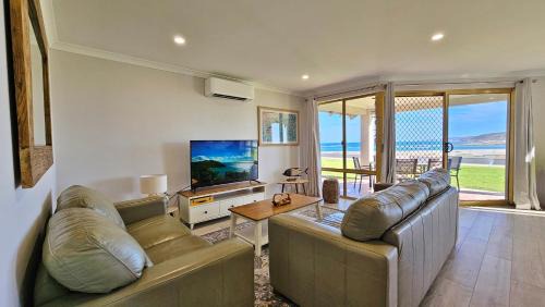 Kalbarri Apartment | Pelican Shore Villa 5 - Kalbarri WA