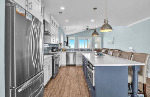 North Carolina Coast Apartment | Pelican Watch at Carolina Beach Boardwalk