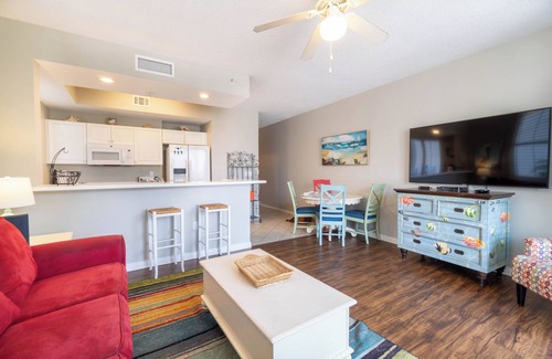 Fort Walton Beach Condo | Pelikana Lanai |Steps away from the Lazy River!