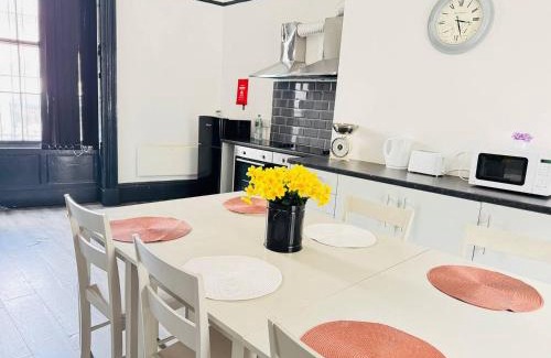 Liverpool House | Pembroke Place Private Room 9