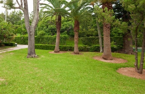 Pembroke House | Pembroke Villa - Business and Vacation Home