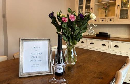 Pembroke House | Pembrokeshire Near The Beach With A Heated Pool