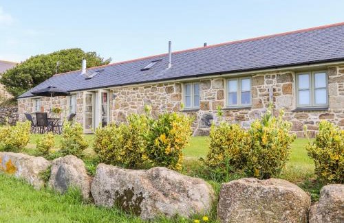 Crows-an-wra House | Pen Tewan