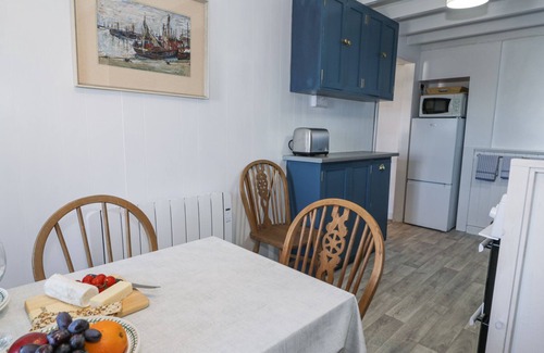 Harlech Cottage | PEN Y BRYN BACH, pet friendly, country holiday cottage in Harlech