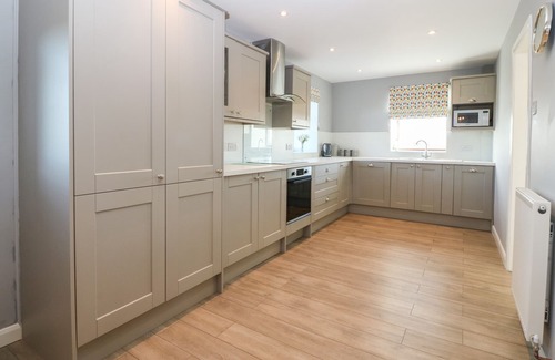 Llanfachraeth Cottage | PEN YR ORSEDD COTTAGE, family friendly in Llanfachraeth