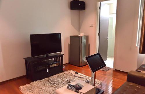 Gelugor House | Penang 3 storey Homestay W/KTV 15Pax