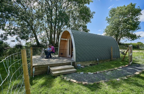 Bethania Cabin | Pencastell Views Pod with Stunning Views