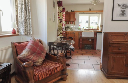 Fence Cottage | PENDLESIDE, pet friendly, character holiday cottage in Downham