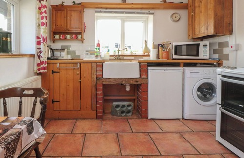 Fence Cottage | PENDLESIDE, pet friendly, character holiday cottage in Downham
