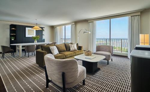 Newport Center Hotel | Pendry Newport Beach