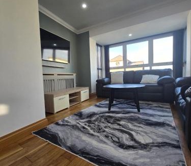 Pembroke Dock House | Penfro sea view