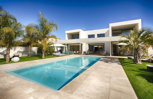 Empuriabrava Villa | PENI LUJOSA CASA CANAL PENI,4ha, PISCINA, AMARRE 25m,WIFI