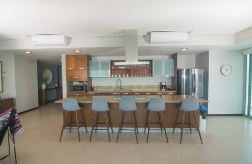 South Hotel Zone Apartment | Peninsula 17-A Puerto Vallarta