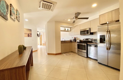 Playa Langosta Apartment | Peninsula 9 ⛱ Tropical Lux ⛱ 2Bdr condo⛱ Pool view⛱ At the Beach ⛱ Playground