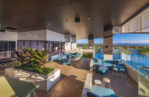 Surfers Paradise Apartment | Peninsular GoldCoast