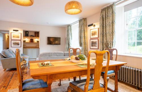 Newton Stewart Apartment | Penninghame Estate - Earl's Library