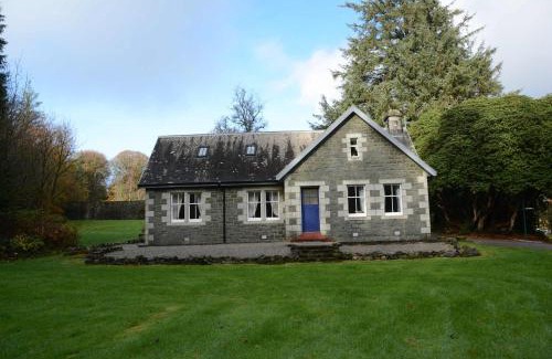 Newton Stewart House | Penninghame Estate - West Lodge