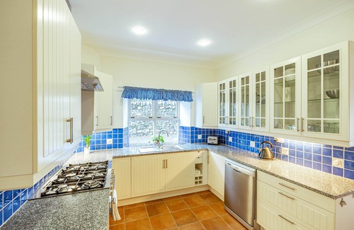 Newton Stewart Cottage | Penninghame Mid Lodge - a cottage that sleeps 7 guests in 4 bedrooms