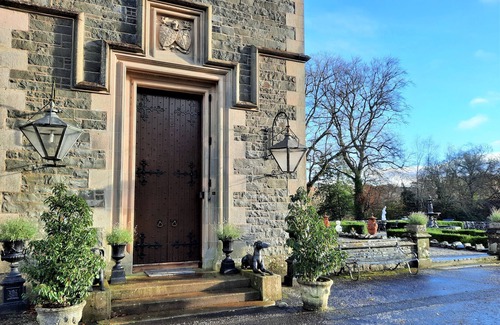 Newton Stewart Cottage | Penninghame Tower - an apartment that sleeps 8 guests in 4 bedrooms