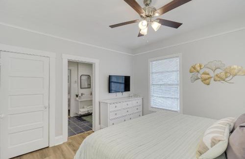Lakeland House | Pennsylvania Bungalow - Historic Home in Downtown Lakeland