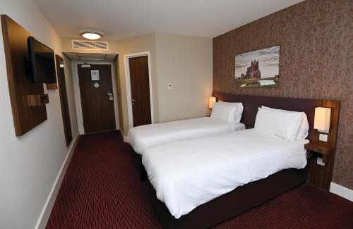 Whitby Hotel | Penny Hedge, Whitby by Marston's Inns