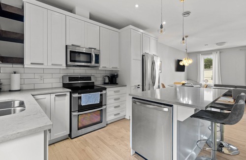 Downtown St. John's Apartment | Pennywell Prestige | 2 Bed | 1.5 Bath | Garage