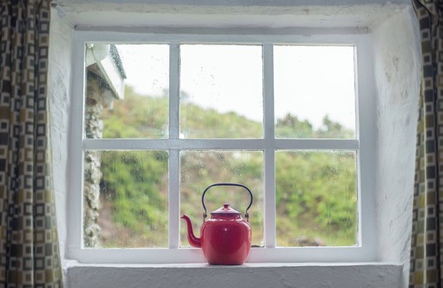 Goodwick Cottage | Penrhyn, Holiday Cottage Strumble Head, Sleeps 6, 3 bedrooms, bathrooms