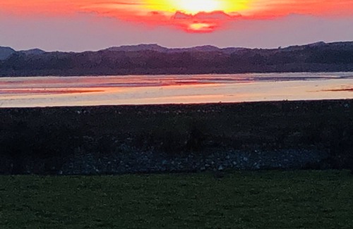 Llanfairpwllgwyngyll Cottage | Penrhyn Mawr Cottage - Peace and Quiet with beautiful views.