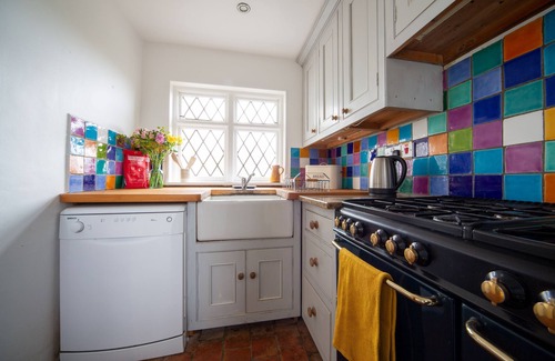 Saint Gennys Cottage | Penrose Cottage is a beautifully renovated and stylish five-bedroom retreat