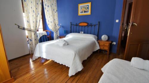 Old Town House | Pensión Sandoval by gaiarooms