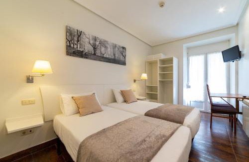 Gros House | Pension Aida