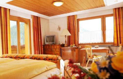 Zug House | Pension Alwin