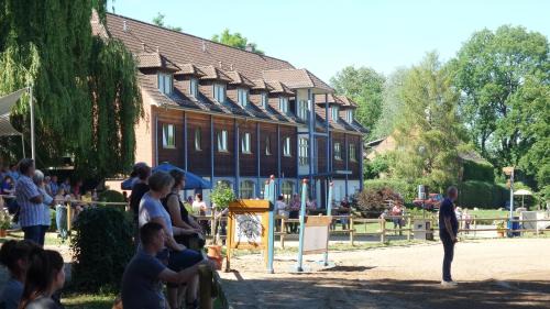 Alt Zeschdorf House | Pension Am Seeberg