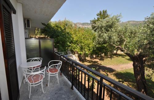 Koinira Apartment | Pension Assos